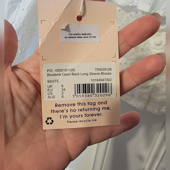 Missguided White Broderie Anglaise Long Sleeve Open Back Blouse - Picture 7 of 7